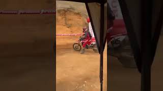 Ele freiou morro a cima honda crf250r crf450r motocross trilhademoto [upl. by Ellehcor]