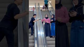 Ambil hp cewek kacamata😂 prank funny [upl. by Ylenats384]