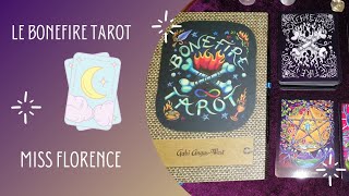 Présentation du bonefire tarot de Gabi Angus West 🦴🔥 [upl. by Niwroc148]