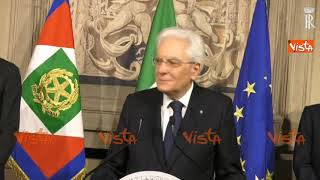 Governo Conte Mattarella ringrazia la stampa ed esce tra gli applausi [upl. by Tilney340]