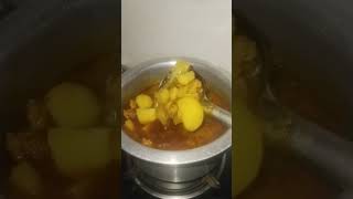 aalu mangodi ki sabji roti banai short video 😘😘 [upl. by Skantze]