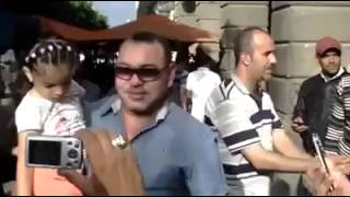 Le Roi Mohammed VI dans les rues de Tunis 2 [upl. by Patric]