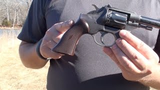 Revolver High Standard Sentinel en Español [upl. by Haynes]