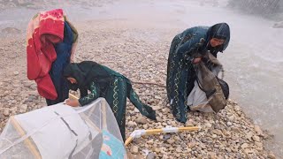 Iranian women being caught with a sixmonthold baby in the most severe storm and hail [upl. by Grekin]