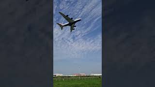 Heathrow Airport Plane Spotting LIVE  Runway 09R LHR [upl. by Aeresed]