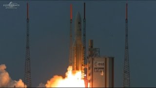 Ariane 5 lança dois satélites para Brasil e Japão [upl. by Snehpets171]