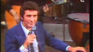 Gilbert Becaud  Un peu damour et damitié Little Love and Understanding [upl. by Notsgnik]