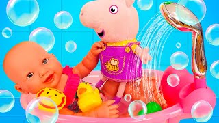 ¡Nueva bañera para Baby Born Juegos con Peppa Pig y muñecas [upl. by Nezah]