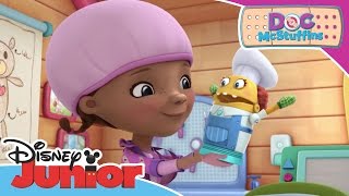 Doc McStuffins  MollyMolly Mouthful  Official Disney Junior Africa [upl. by Cherey]