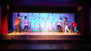 Blancanieves y los 7 enanitos teatromusical Colegio Gibraljaire 29042014 [upl. by Kyla797]