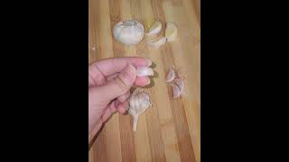 Indian Garlic Vs Chinese Garlic Types of Garlic India Vs China herb garlic [upl. by Wilow630]