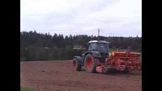 Fendt 712 beim Maislegen mit Kreiselegge und Sähmaschine [upl. by Anival]