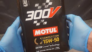 Motul 300v Competition 15W50 Jak wygląda oryginalny olej silnikowy [upl. by Fritzie]