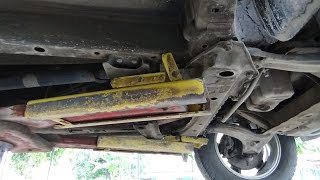 Cara Memasang Hidrolik Pada Bagian Bawah Mobil Diletakkan Pada Bagian Yang Paling Keras [upl. by Mickey]