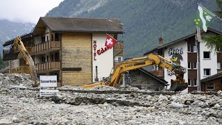 Überschwemmungen und Erdrutsche in der Schweiz [upl. by Godrich]