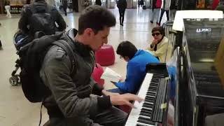 Amazing Rock and Roll Piano Improvisation at Paris Train Station Gare de lEst by Thomas Krüger [upl. by Acacia431]