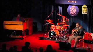 Ronny Jordan Live  Blue Note Milano 25022011 [upl. by Zellner502]