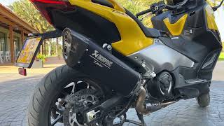 Yamaha TMAX 560 2022 Akrapovic exhaust vs stock exhaust [upl. by Daly]