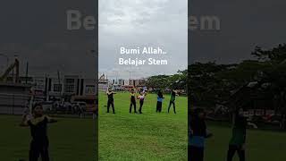 Stem kapal terbang kertas  bumi Allah terbentang luas Pupils create paper airplane stem innovative [upl. by Rolyt]