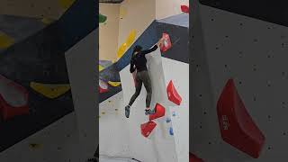 Trying new climbing gym 😍🥰🤩 figuring out how to start this v5 😆bouldering rockclimbing climber [upl. by Oni]