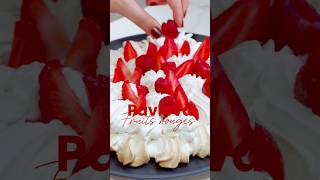 🍓🍓Pavlova aux fruits rouge 🍓🍓pavlova viralvideo youtubeshorts [upl. by Mailliw481]