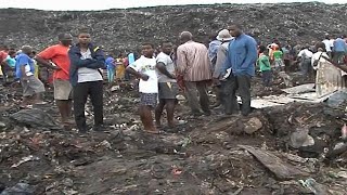 Mozambico crolla montagna di rifiuti strage a Maputo [upl. by Boarer471]