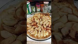 Tarte aux pommes catastrophique mdr shorts recetteShortsWithZita [upl. by Yrtsed]