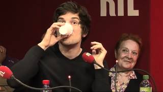 Gaspard Proust  Les rumeurs du net du 12062012 dans A La Bonne Heure  RTL  RTL [upl. by Lema]