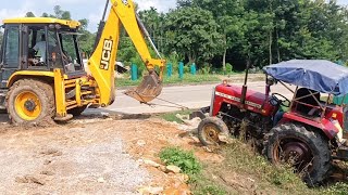 JCB se tractor ko kaise uthaya jata hai ट्रैक्टर फंसने के बाद कैसे उठाते हैं jcb tractor ♥️🚜 [upl. by Barolet]