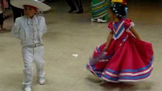 Niños bailando folklor Mexicano  La Negra Y Jarabe Tapatio de Jalisco [upl. by Annerahs]