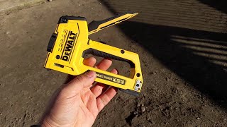 Capsator Manual Multifuncțional DeWALT 5 în 1 MULTITACKER  test și Prezentare în Detaliu ‼️ [upl. by Halle895]