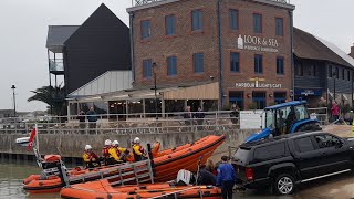 lifeboat coming from sea into Littlehampton lifeboat station [upl. by Garrott]