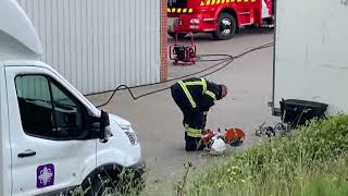 Brand udvikler sig i hal i Hinnerup [upl. by Sink262]