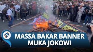 KECEWA BERAT MK Tolak Gugatan Sengketa Pilpres 01 dan 03 Massa Bakar Banner Gambar Jokowi [upl. by Anayra]