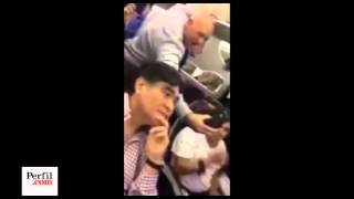 Carlos Zannini fue insultado y escrachado en vuelo a Miami [upl. by Bernardo399]