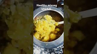 Khichdi aisi ki bimaar insaan ko thik kr de villagecuisine villagefoodrecipe food ytshortsviral [upl. by Gentille]