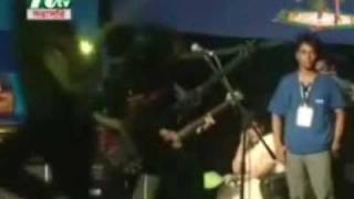 Boshe achi eka Warfaze live in nokia boishakhi music mela part 3 [upl. by Tim64]