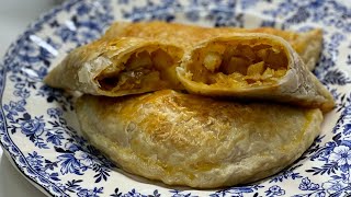 Make King Curry Puff using Prata dough [upl. by Ennairrek]