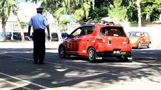 Autoécoles à PortLouis  les automobilistes disent assez [upl. by Mercola]