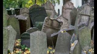 Il cimitero di Praga [upl. by Potter]