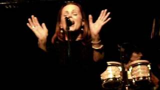 Belinda Carlisle  Summer Rain acoustic at the London Jazz Cafe [upl. by Akerue]