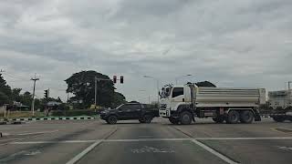 First Traffic Light Stopover Along Route 11 To Phitsanulok thailandtravel drivingtour phitsanulok [upl. by Ahtera]