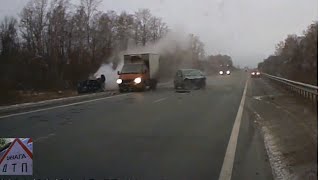 Crash Accident  ДТП Аварии   Nissan Tiida уничтожила ВАЗ [upl. by Ecyob193]