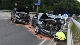 BerlinBernau Zwei Autos in A11Auffahrt zusammengefahren [upl. by Amadis]