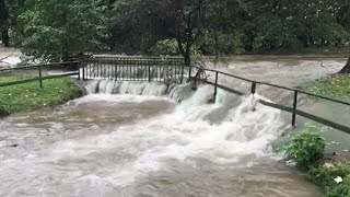 Maltempo a Milano esonda il fiume Lambro allagato il parco [upl. by Emili825]