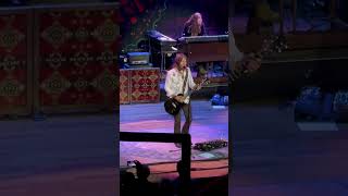 Blackberry Smoke quotOne Horse Townquot live at The Ryman Nashville [upl. by Florida]