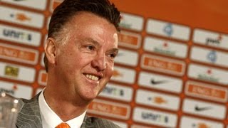 Persconferentie bondscoach Louis van Gaal  KNVB pc in zijn geheel [upl. by Enyleve]