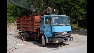 Due MATTACCHIONI elogiano un Camion verso la fonderia [upl. by Streetman27]