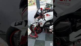 Yoshimura  AR  Akrapovic [upl. by Nahtannoj643]