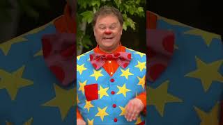 Can you sign Race with Mr Tumble makaton somethingspecial learning ytshorts [upl. by Raye]